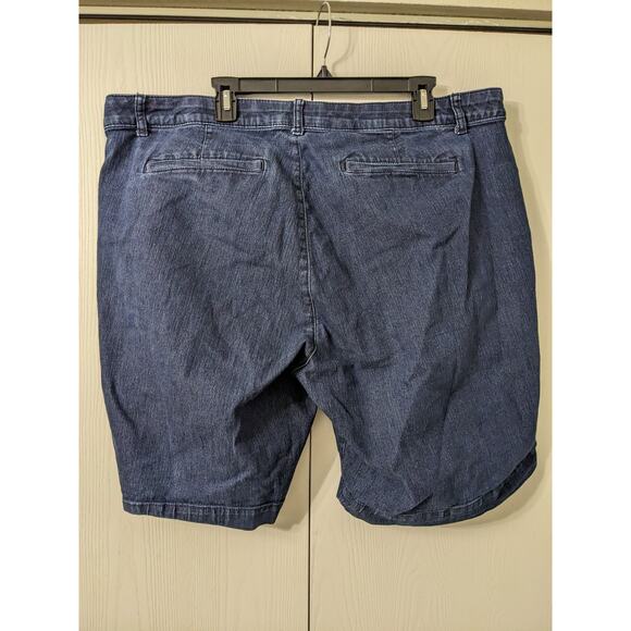 St. John Bay Women High Rise Bermuda Button Closer Blue Denim Short Size 22W - Picture 2 of 4